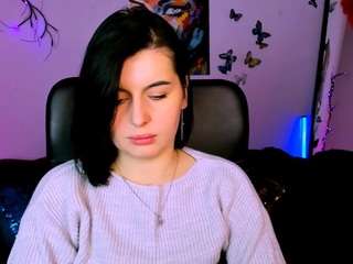 Live webcam model mia-winter on Soda Cams