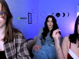 Live webcam model mia-winter on Soda Cams