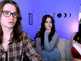 Live webcam model mia-winter on Soda Cams