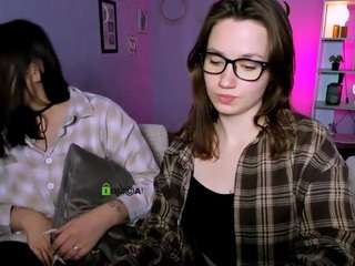 Live webcam model mia-winter on Soda Cams