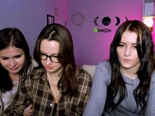 Live webcam model mia-winter on Soda Cams