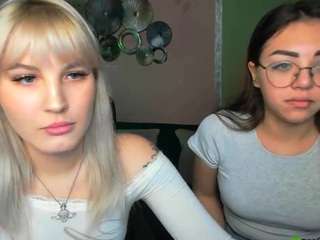 Live webcam model mia-winter on Soda Cams