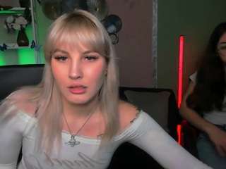 Live webcam model mia-winter on Soda Cams