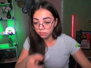 Live webcam model mia-winter on Soda Cams