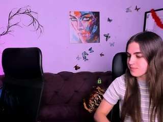 Live webcam model mia-winter on Soda Cams