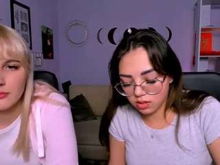 mia-winter's CamSoda show and profile