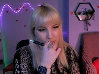 mia-winter's CamSoda show and profile