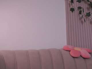 le modèle nadiajodoin est en webcam porno dans un show sur le site camsoda, il possède les tags suivants: ahegao,roleplay,massage,moan,moaning,natural,naturaleza,nature,orgasm,pov,public,shaved,lovense,skinny,spank,spanking,striptease,tease,teen 18,toys