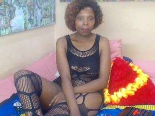 preciousebonypearl's CamSoda show and profile