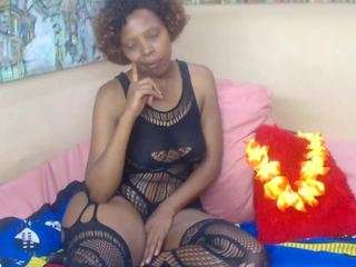 preciousebonypearl's CamSoda show and profile