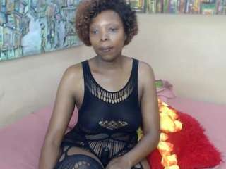 preciousebonypea... Live Webcam on CamSoda