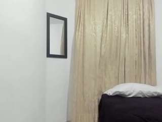 raider-and-roxie webcam model