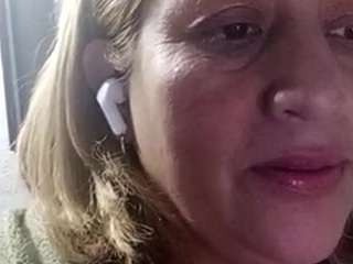 Live webcam model veella on Soda Cams