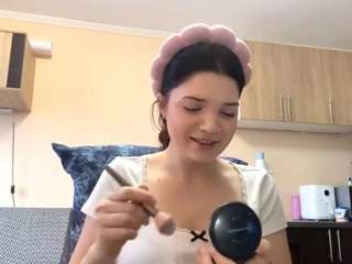 Live webcam model dawnutsey on Soda Cams