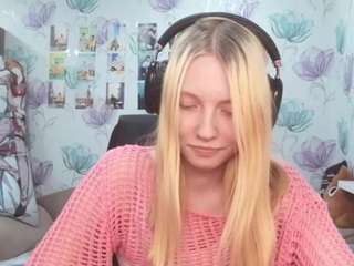 Live webcam model leasharma on Soda Cams