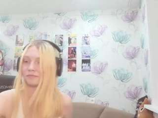 Live webcam model leasharma on Soda Cams