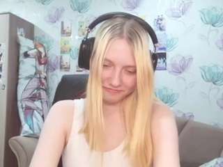 Live webcam model leasharma on Soda Cams