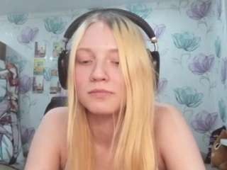 Live webcam model leasharma on Soda Cams