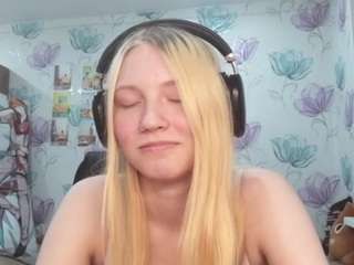 Live webcam model leasharma on Soda Cams