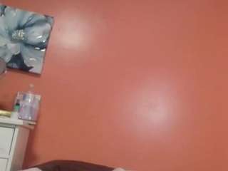 Live webcam model lpounder on Soda Cams