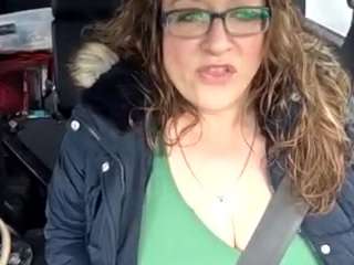 Live webcam model lpounder on Soda Cams