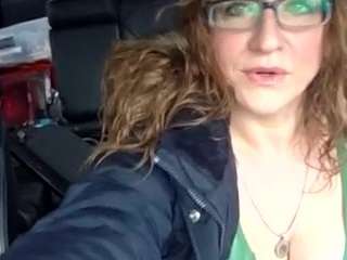 Live webcam model lpounder on Soda Cams