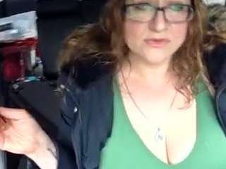 Live webcam model lpounder on Soda Cams