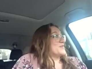 lpounder, female webcam model,  years old, on live webcam