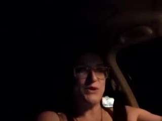 Live webcam model lpounder on Soda Cams