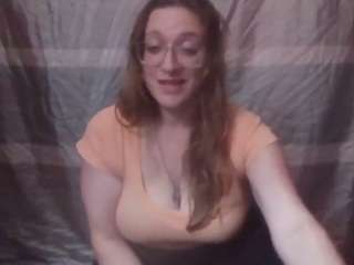 Lona Pounder live cam preview