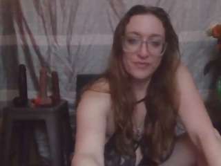 Lona Pounder live cam preview