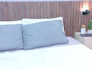 mia-bellefort Live Webcam on CamSoda