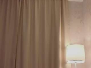 senacaez's CamSoda show and profile