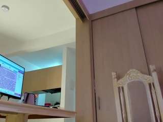 Live webcam model sophiaclark on Soda Cams