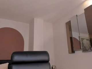 Live webcam model haleygreen1 on Soda Cams