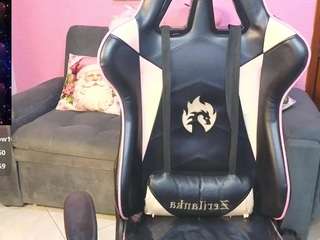 pinkygirl18 webcam model