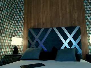 sabrina-grace's CamSoda show and profile