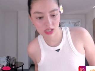 Live webcam model valeriarossi on Soda Cams