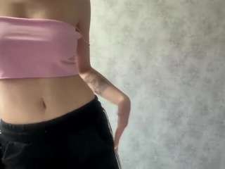 Caroline live cam preview