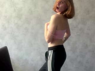 Caroline live cam preview
