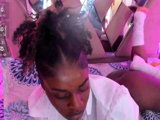 anisha-zambrano webcam