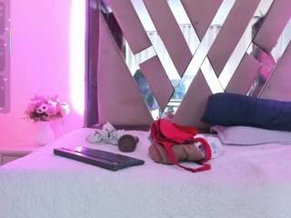 anisha-zambrano webcam