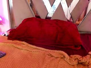 anisha-zambrano webcam