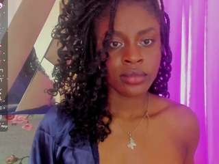 anisha-zambrano live profile
