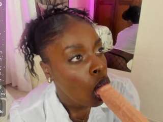 anisha-zambrano live webcam show