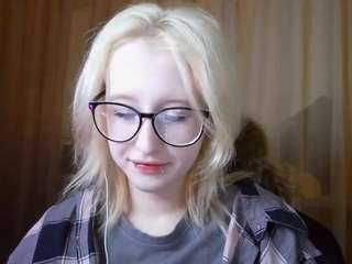 Live webcam model corrinebeshears on Soda Cams