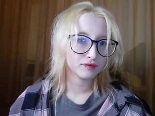 Live webcam model corrinebeshears on Soda Cams