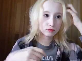 Live webcam model corrinebeshears on Soda Cams