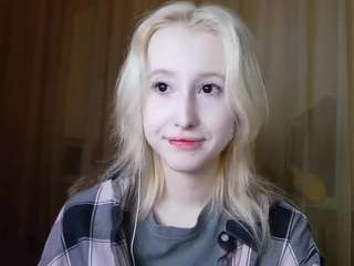 Live webcam model corrinebeshears on Soda Cams