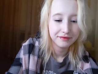 Live webcam model corrinebeshears on Soda Cams